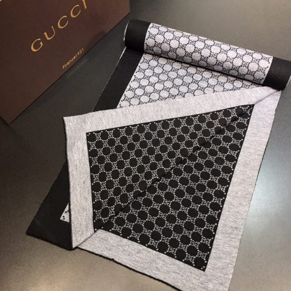 Gucci180X30cm E010603 10 945511