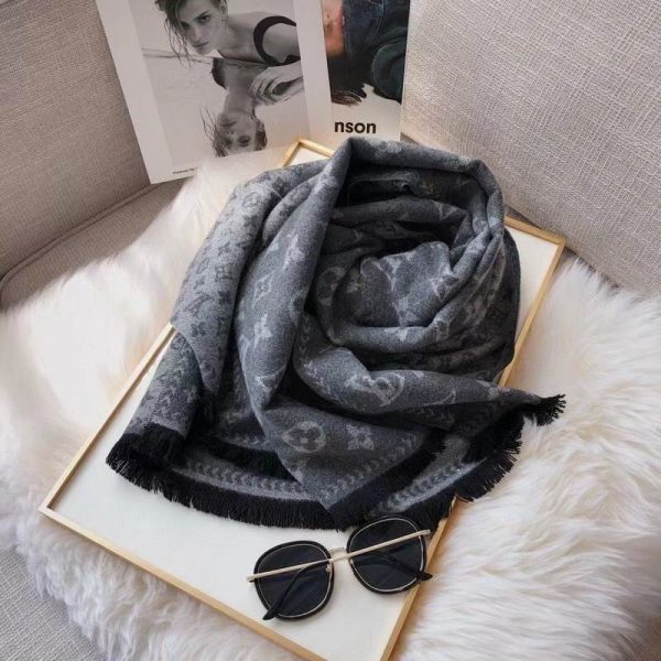 LVscarf180X65cmE102921 5 1615560