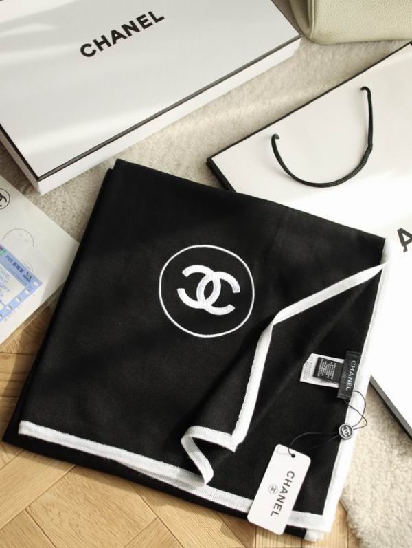 Chanel195X65cm53 47 E16 1 1715254