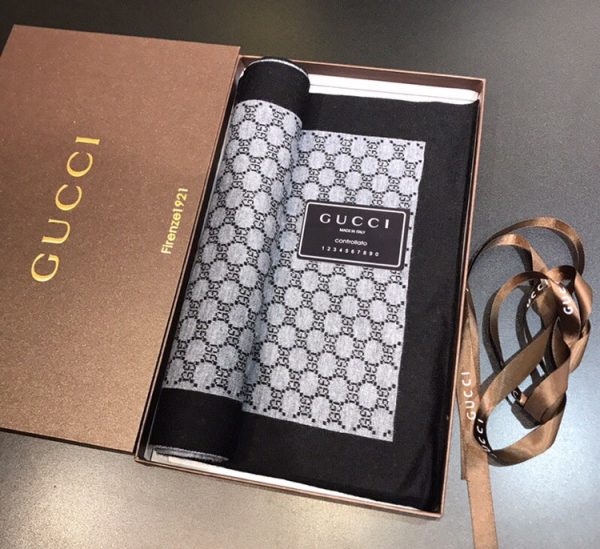 Gucci180X30cm E010603 18 945507