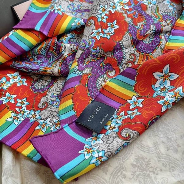 Guccisilkscarf90X90cmE06 6 1742445