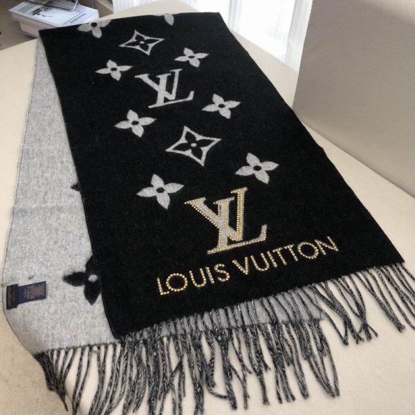 LVscarf170X45cmE51 17 1567561