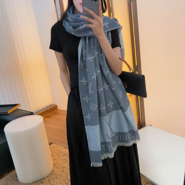 LVscarf E25 7 1148280